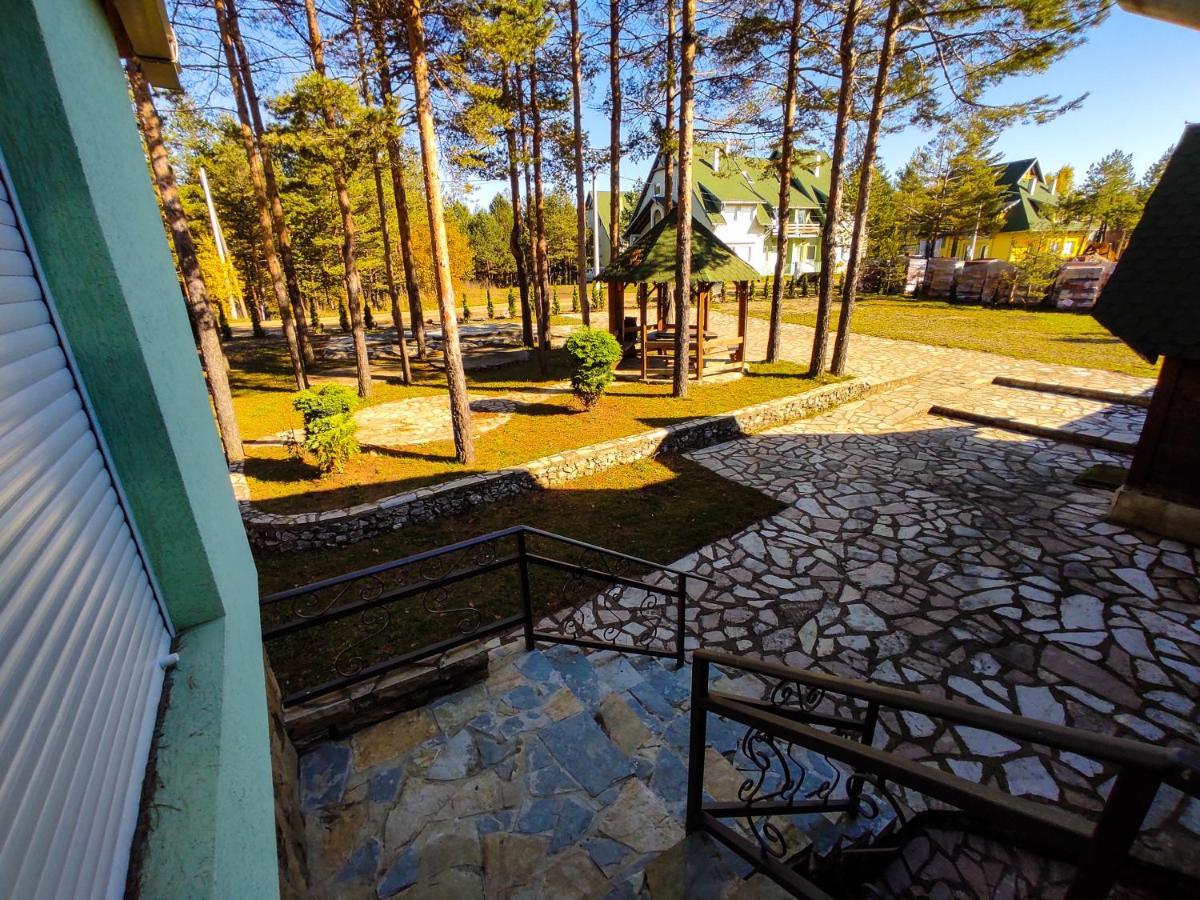 Bonami Divcibare Apartment Bagian luar foto